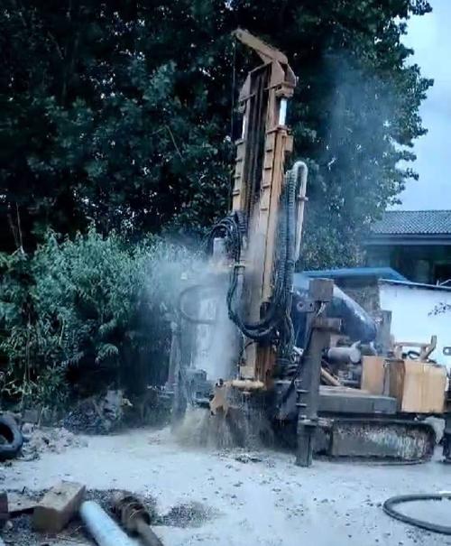 弋江区钻岩石井